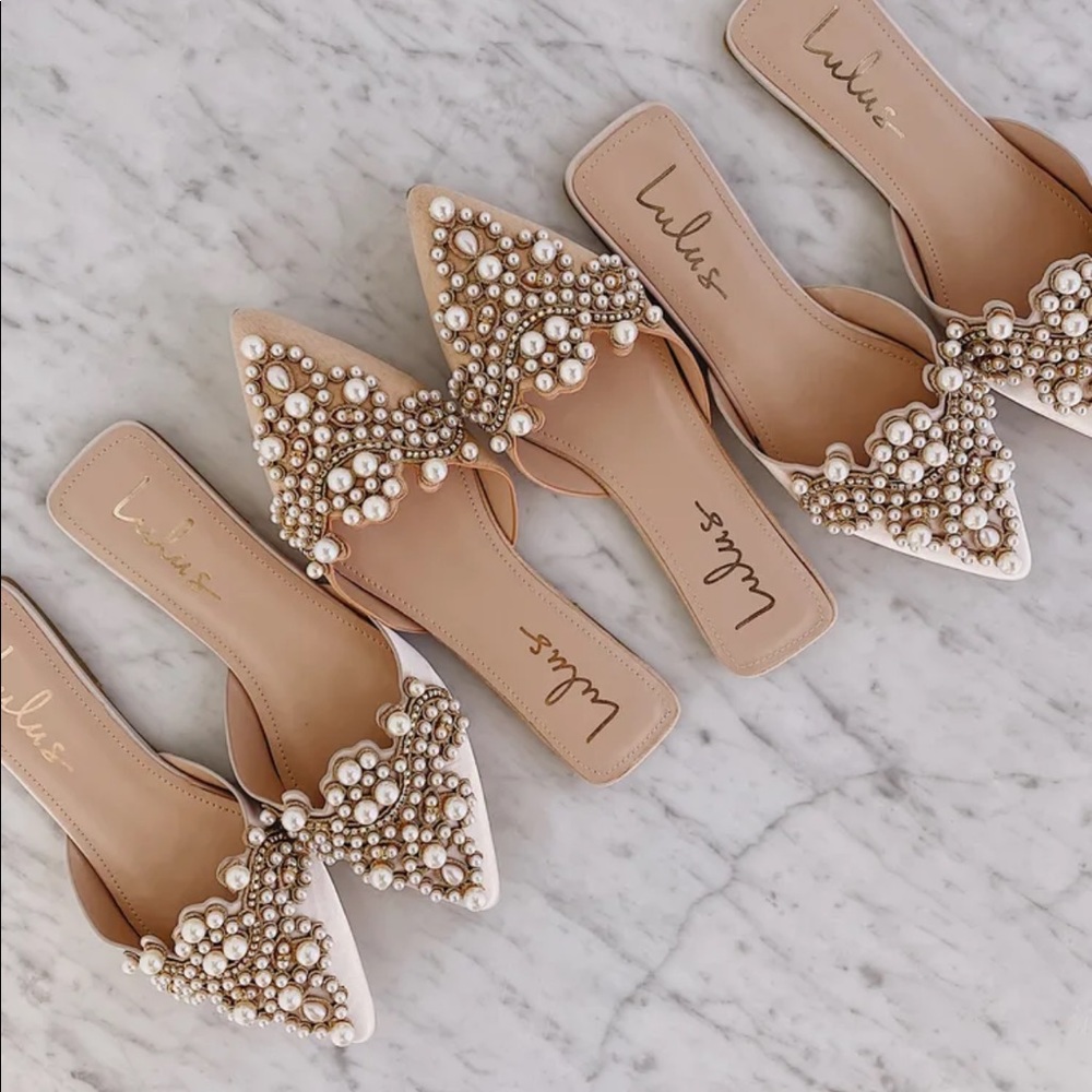 NWT Lulus flora pearl embroidered flats